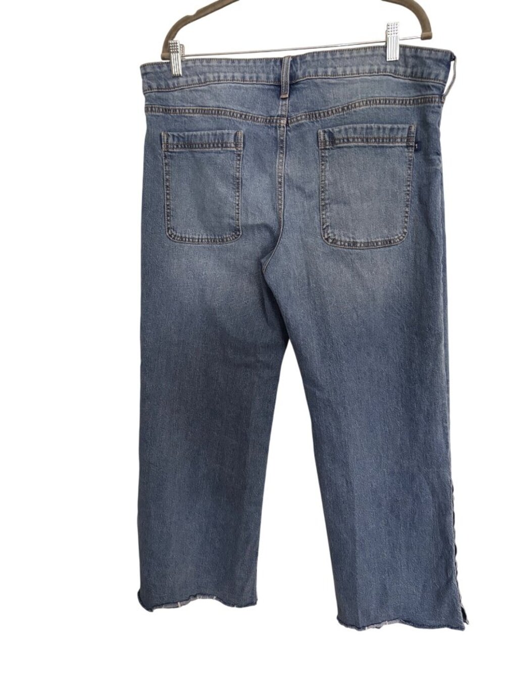 Pilcro X Anthropologie Skater Low-Rise Wide-Leg Jeans Snap Hem 32 - Picture 4 of 13